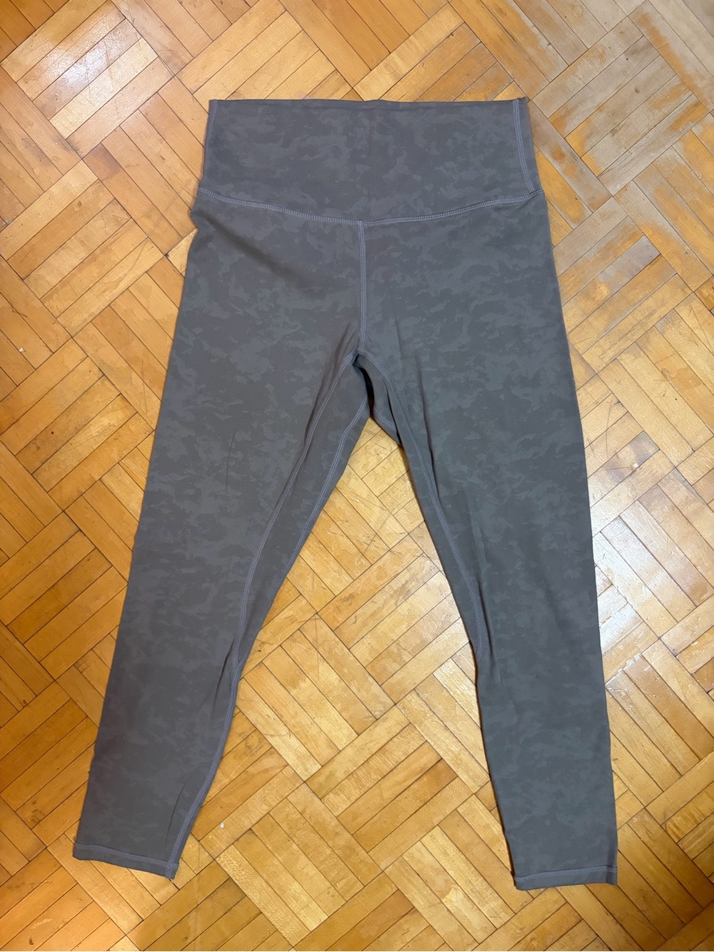 Lululemon Brown Camo Leggings (Size 8)